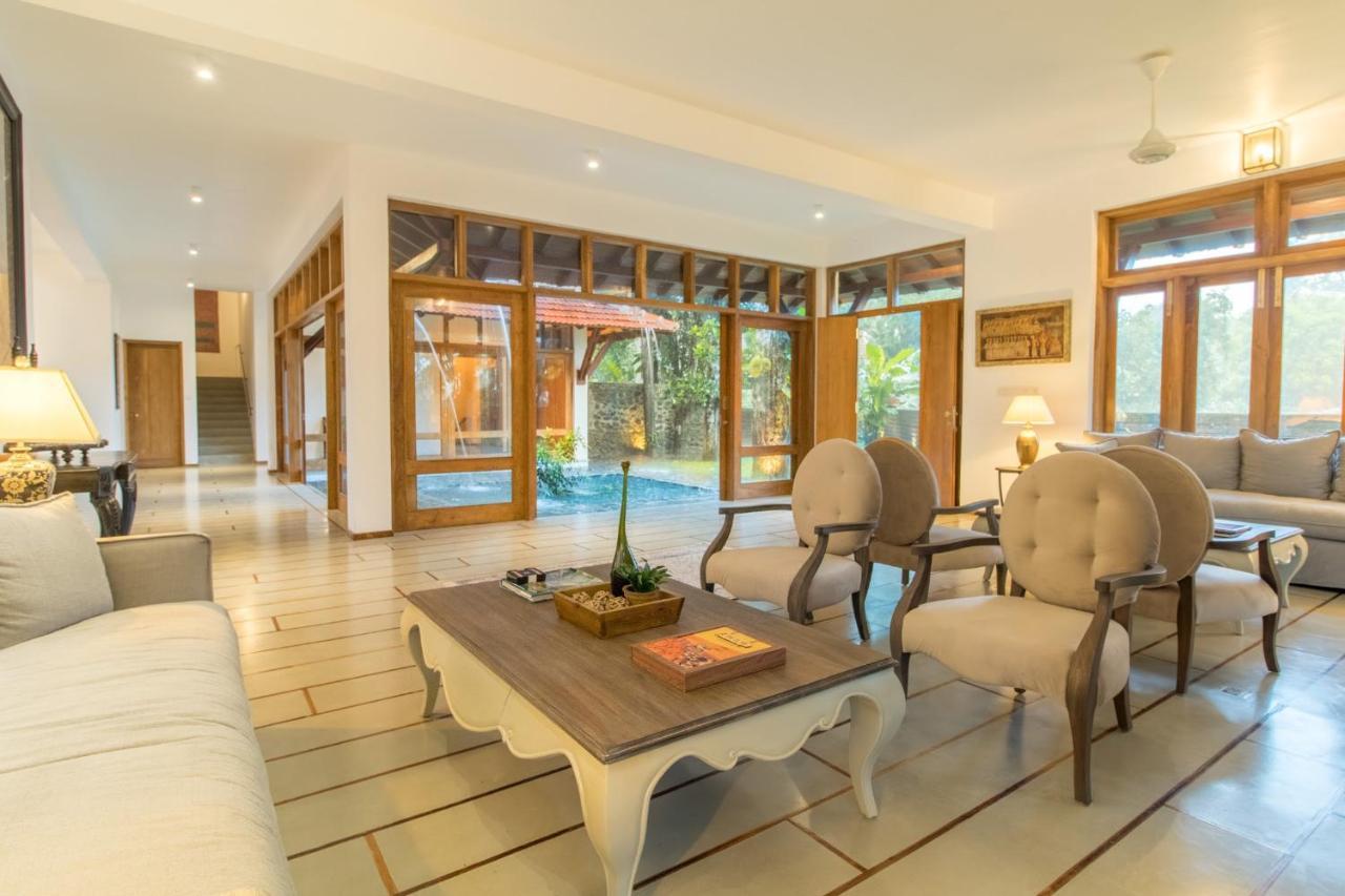 Niketh Villa แคนดี้ ภายนอก รูปภาพ